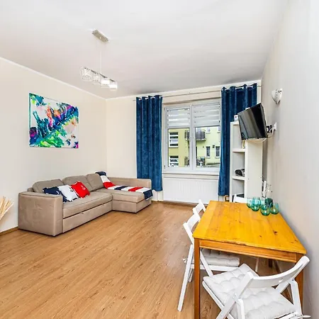公寓 Avis Apartments Gdynia Swietojanska 65 格丁尼亚